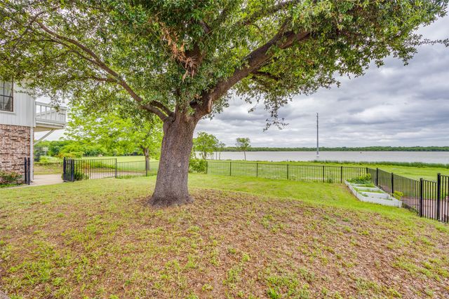3306 Bluffview Drive, Garland, TX 75043