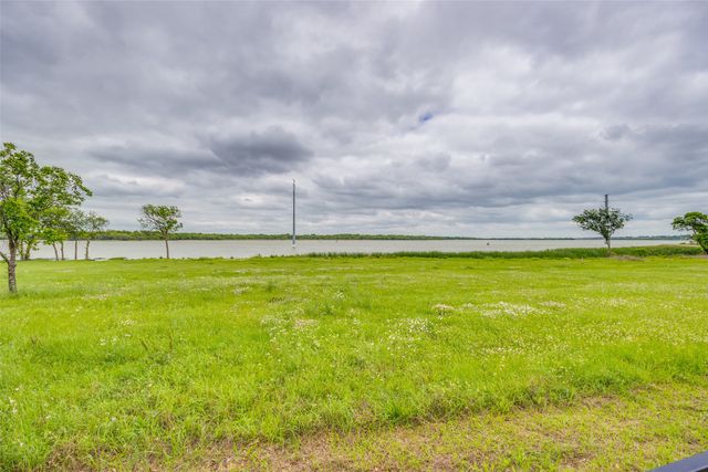 3306 Bluffview Drive, Garland, TX 75043