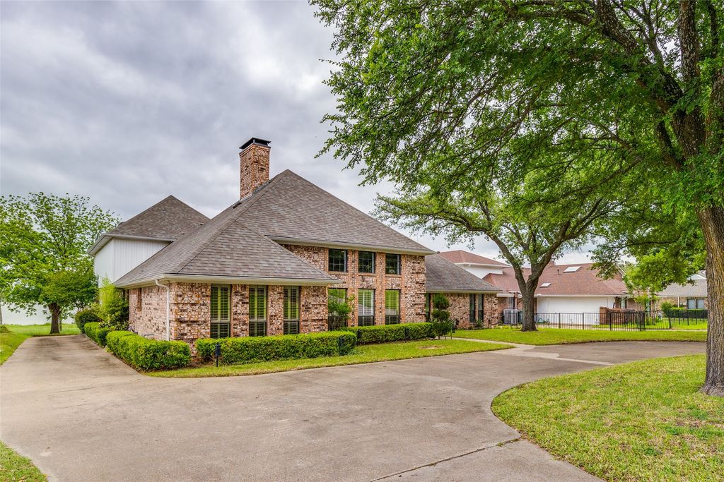 3306 Bluffview Drive, Garland, TX 75043