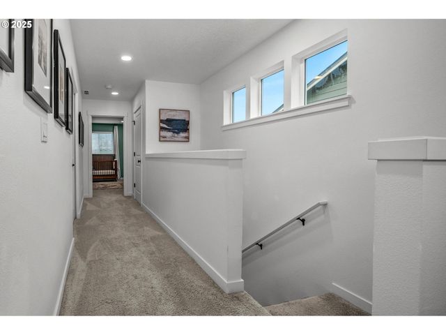 2427 S LINDEN St, Cornelius, OR 97113