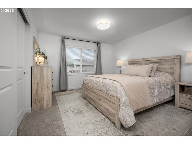 2427 S LINDEN St, Cornelius, OR 97113