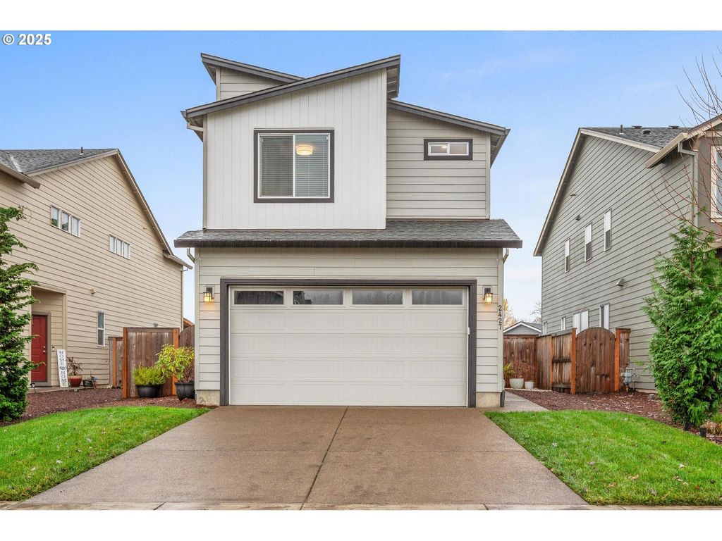 2427 S LINDEN St, Cornelius, OR 97113