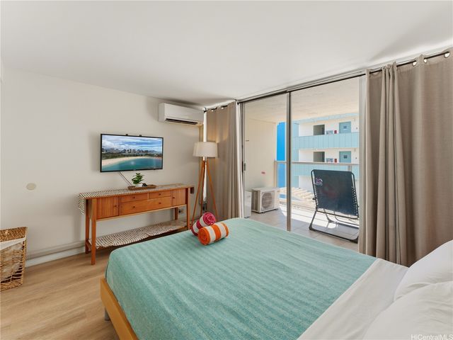445 Seaside Avenue 701, Honolulu, HI 96815