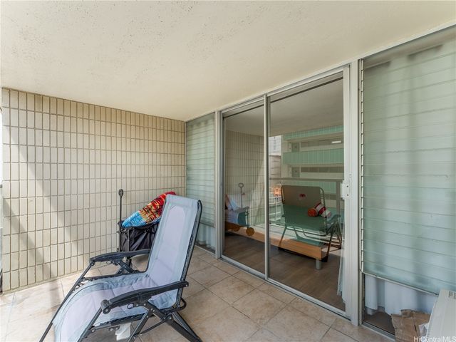 445 Seaside Avenue 701, Honolulu, HI 96815