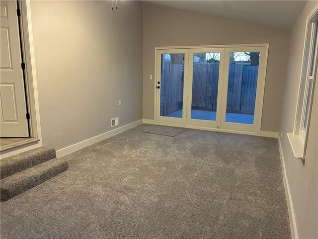 1910 S Lees Summit Road, Independence, MO 64050