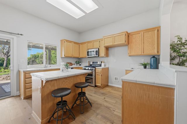 6710 Magnolia Way, Rocklin, CA 95765