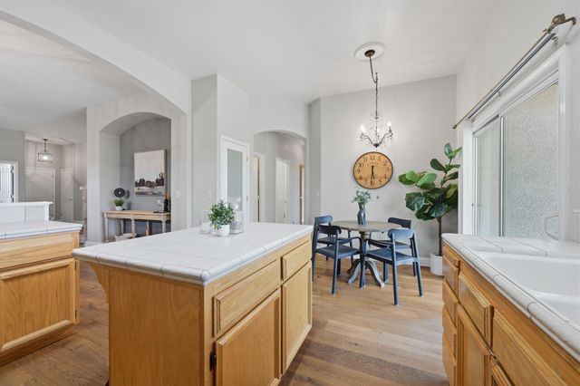 6710 Magnolia Way, Rocklin, CA 95765