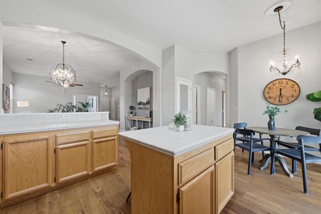 6710 Magnolia Way, Rocklin, CA 95765