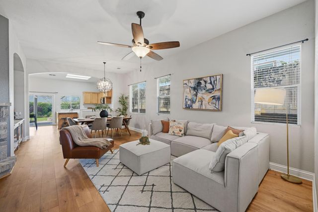 6710 Magnolia Way, Rocklin, CA 95765