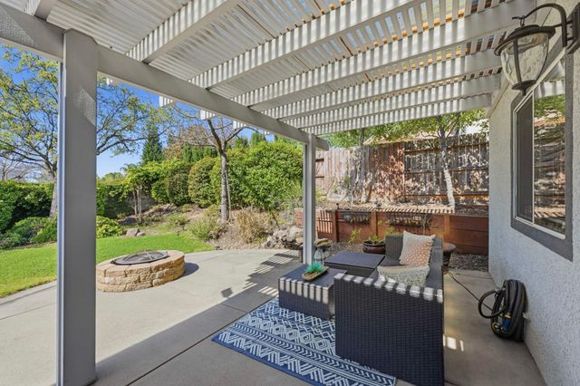 6710 Magnolia Way, Rocklin, CA 95765