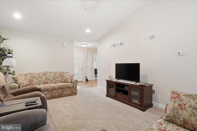 6503 MOUNTAIN DRIVE RD, Chambersburg, PA 17202