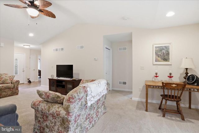 6503 MOUNTAIN DRIVE RD, Chambersburg, PA 17202