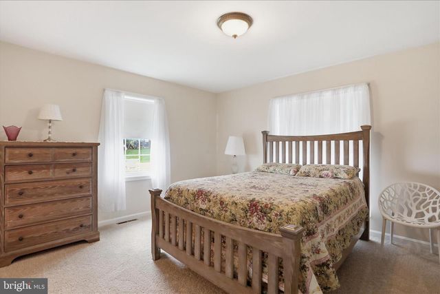 6503 MOUNTAIN DRIVE RD, Chambersburg, PA 17202