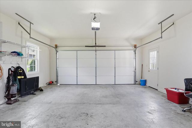 6503 MOUNTAIN DRIVE RD, Chambersburg, PA 17202