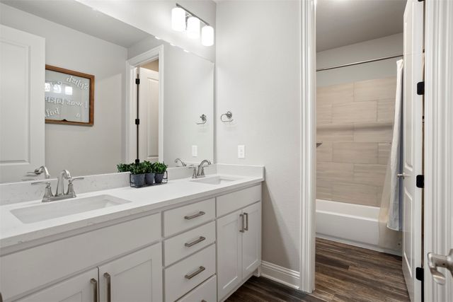 331 Crosswind Drive, Waxahachie, TX 75167