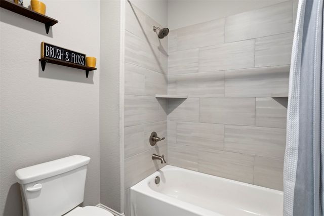 331 Crosswind Drive, Waxahachie, TX 75167