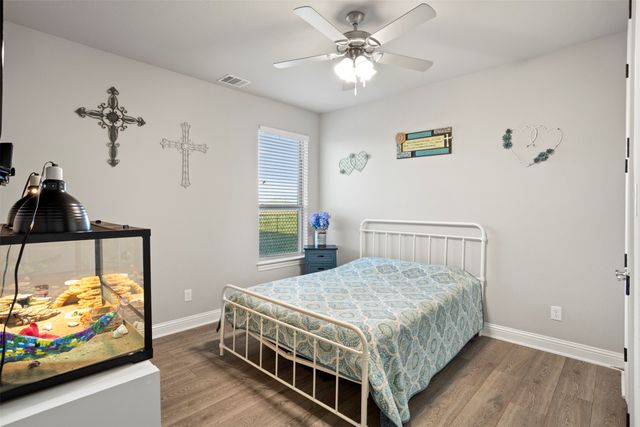 331 Crosswind Drive, Waxahachie, TX 75167