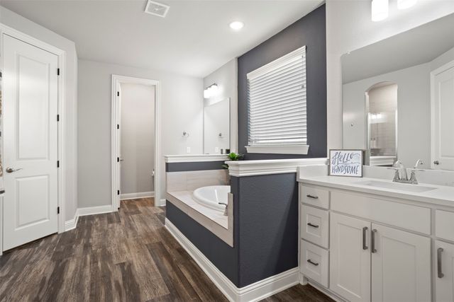 331 Crosswind Drive, Waxahachie, TX 75167