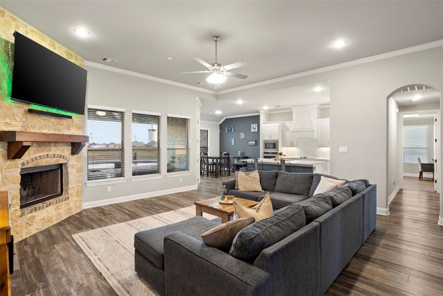 331 Crosswind Drive, Waxahachie, TX 75167