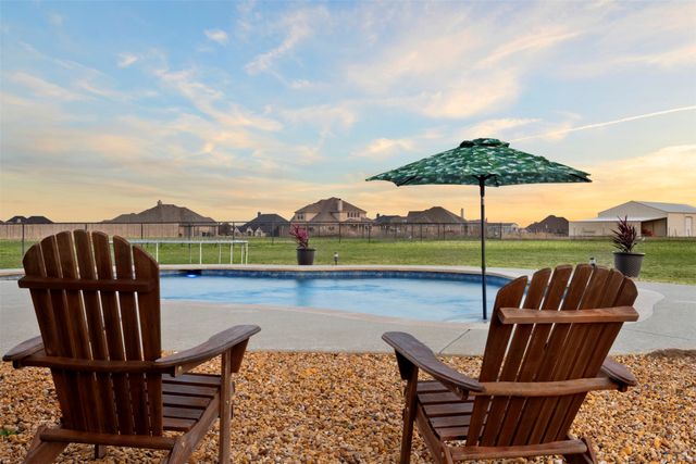 331 Crosswind Drive, Waxahachie, TX 75167