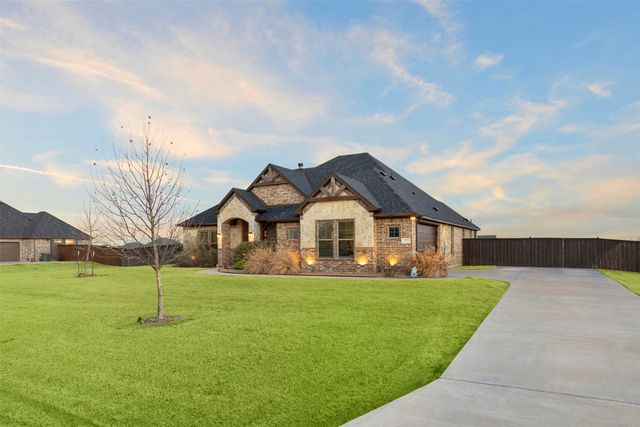 331 Crosswind Drive, Waxahachie, TX 75167