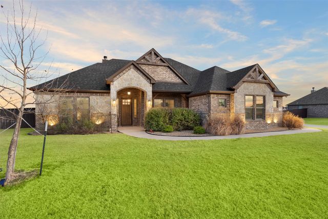 331 Crosswind Drive, Waxahachie, TX 75167