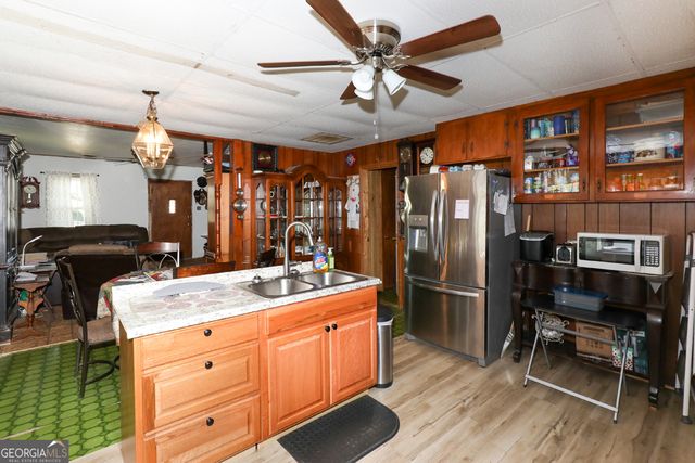 651 S Jackson Street, Hartwell, GA 30643