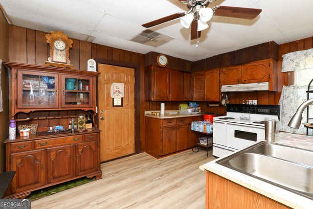 651 S Jackson Street, Hartwell, GA 30643
