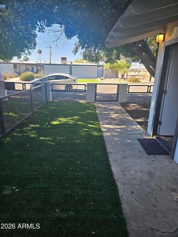 780 W COOLIDGE Street B, Phoenix, AZ 85013