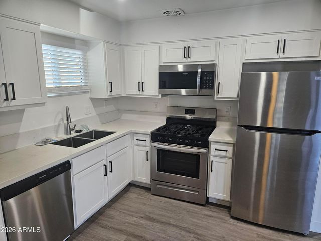 780 W COOLIDGE Street B, Phoenix, AZ 85013