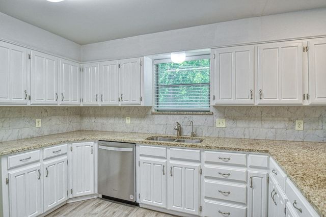 1117 Robin Hood Lane, Norman, OK 73072