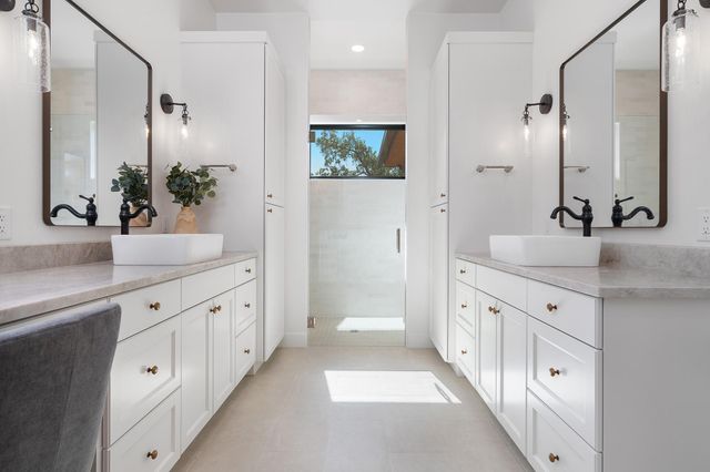 1930 S Rainbow Ranch RD, Wimberley, TX 78676