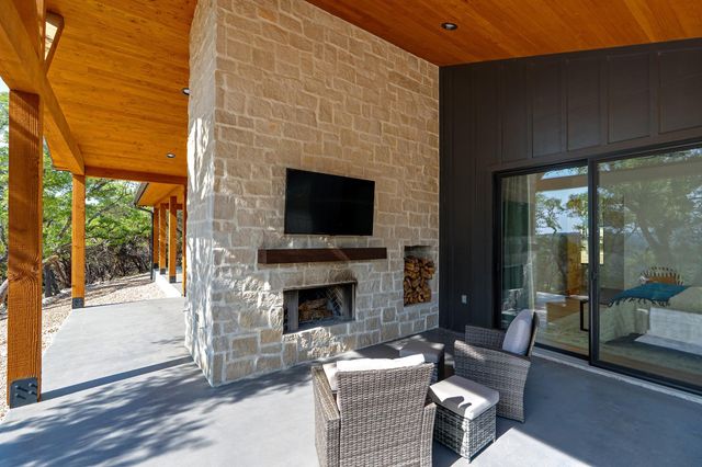 1930 S Rainbow Ranch RD, Wimberley, TX 78676