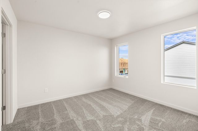 2024 Sunset Drive 6, Medford, OR 97501