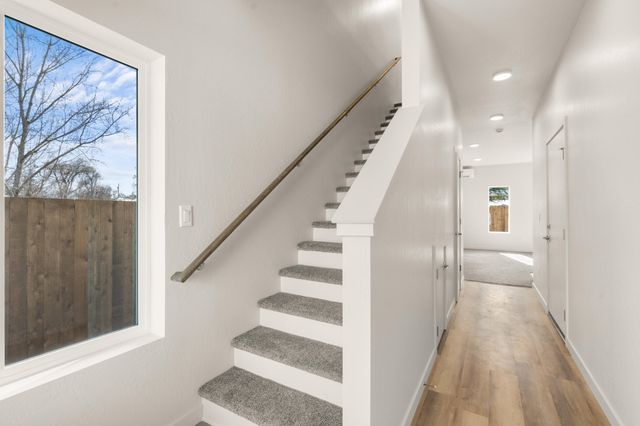 2024 Sunset Drive 6, Medford, OR 97501