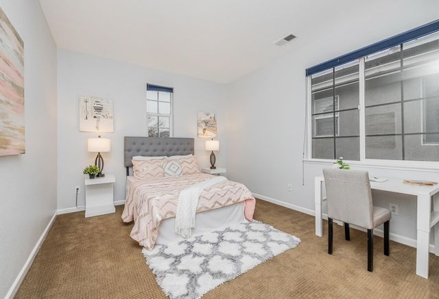 232 Kelley Mist Ln, Tracy, CA 95377