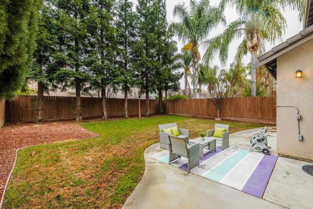 232 Kelley Mist Ln, Tracy, CA 95377
