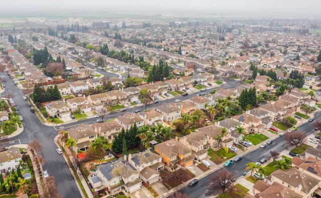 232 Kelley Mist Ln, Tracy, CA 95377