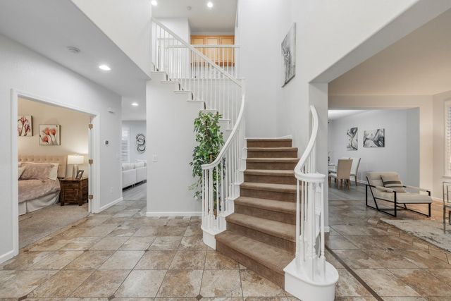 232 Kelley Mist Ln, Tracy, CA 95377