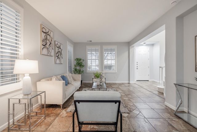 232 Kelley Mist Ln, Tracy, CA 95377