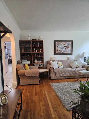 232 Doughty Boulevard, Inwood, NY 11096