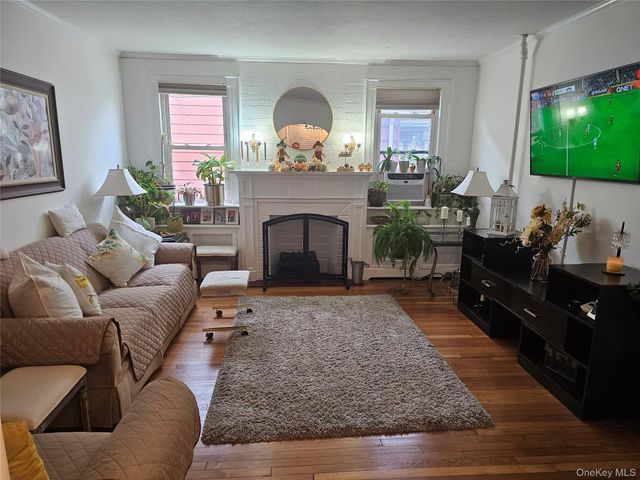 232 Doughty Boulevard, Inwood, NY 11096