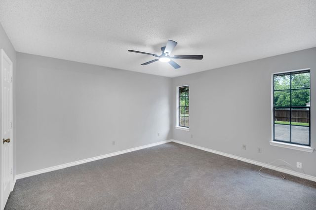 730 Squire Place, Red Oak, TX 75154