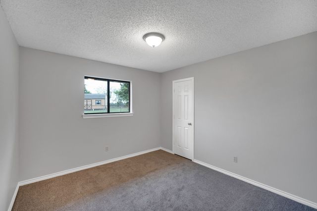 730 Squire Place, Red Oak, TX 75154