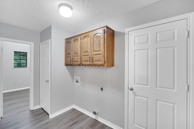 730 Squire Place, Red Oak, TX 75154