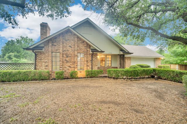 730 Squire Place, Red Oak, TX 75154
