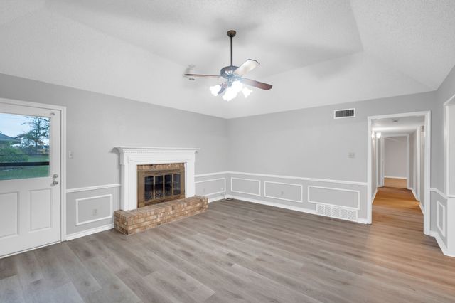 730 Squire Place, Red Oak, TX 75154