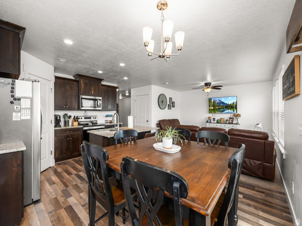 Image 10 of property listing at 956 W 40 N, Spanish Fork, UT 84660