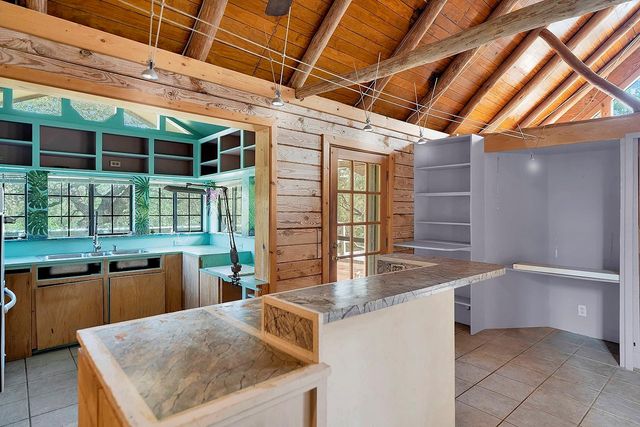 8015 Ozark DR, San Marcos, TX 78666