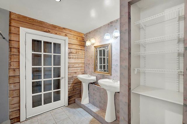 8015 Ozark DR, San Marcos, TX 78666